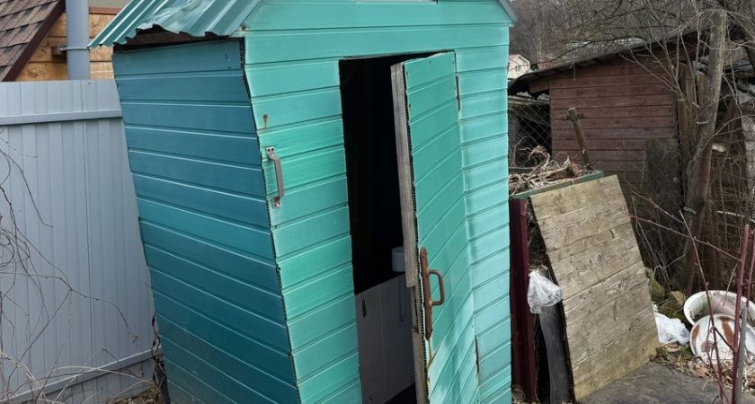 С 29 мая будут полностью запрещены туалеты на даче: их придётся снести