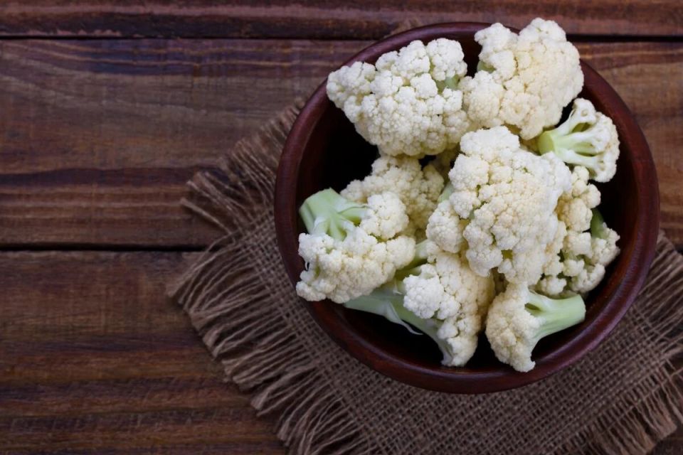 Секреты цветной капусты: как быстро разделить кочан на соцветия и быстро его приготовить