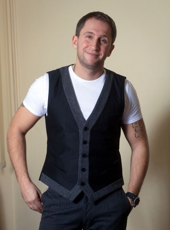 Псевдонимы, ставшие легендами: как знаменитости изменили свои имена и судьбы