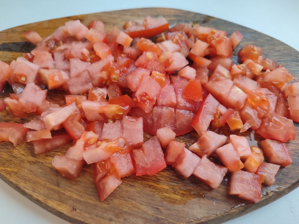 Кабачковые спагетти: легкий и яркий ужин с томатным соусом, который удивит всех