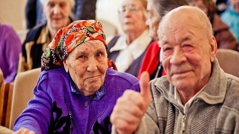 Пенсионеры в 2025 году: как увеличить свои доходы с помощью новых выплат и льгот