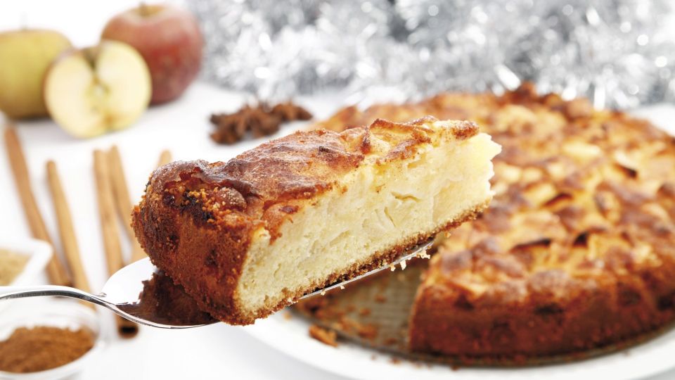 Этот яблочный пирог затмит шарлотку: готовится моментально прямо на сковороде
