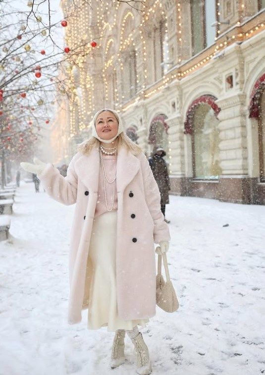 Зимний стиль: как белая одежда подчеркивает красоту и элегантность в холодное время года