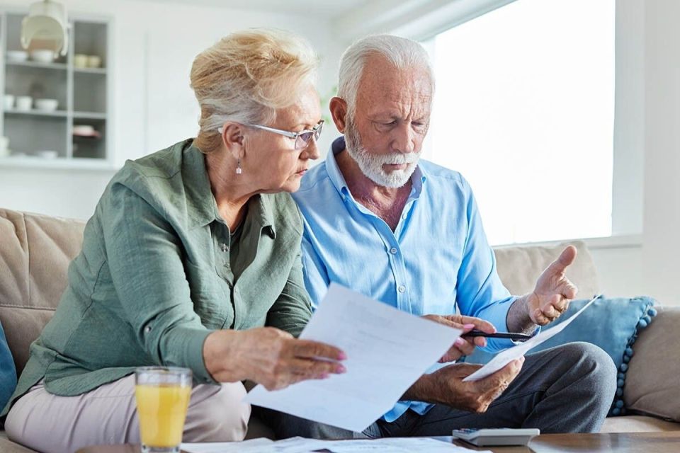 Пенсии в России: ключевые отличия между выплатами по старости и за выслугу лет