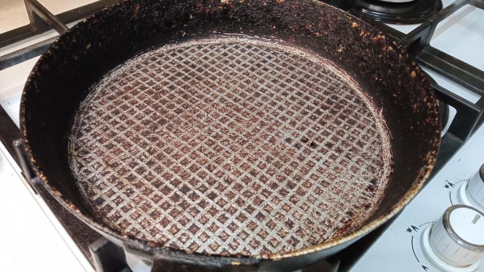 Как спасти любимую сковороду: советы, которые вернут ей вторую жизнь