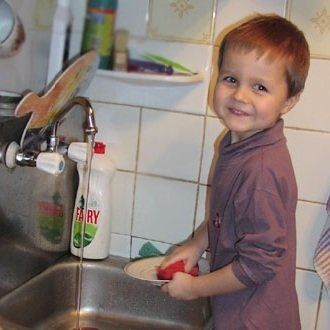 Почему детское подражание родителям – основа развития: объяснение психологии