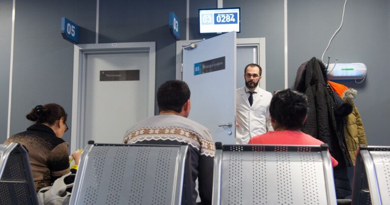 Новый пакет Яровой: антимигрантские законопроекты изменят правила медосмотр