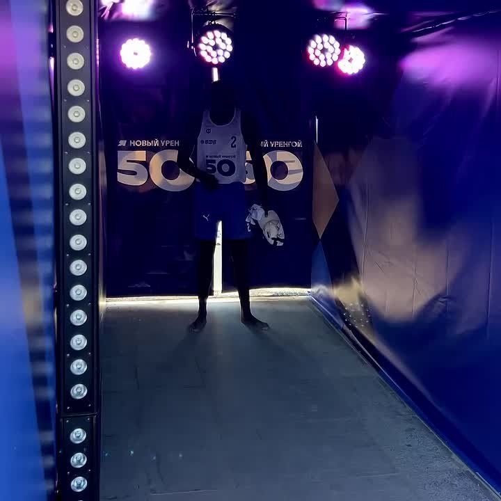   !.      -    