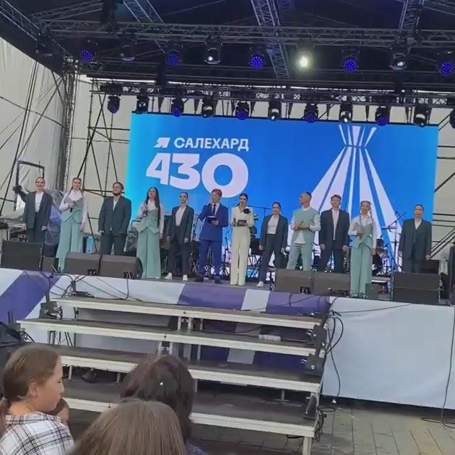 430    .        !