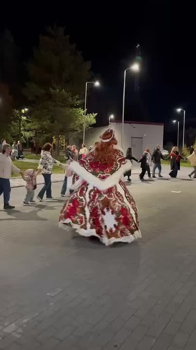   !.    -! ,  ,   ,     ,      ! #