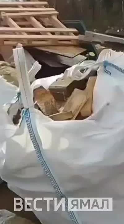  :        