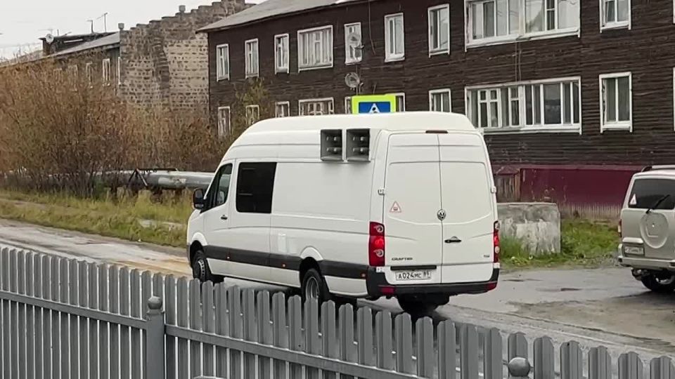   , 1 ,      