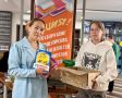 Салехардцы подарили Ближнему 300 книг для новой библиотеки