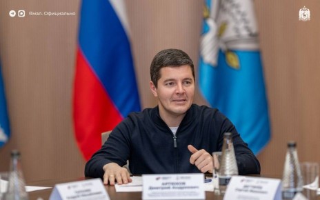 Дмитрий Артюхов встретился с обновлённым составом волейбольного «Факела» в Новом Уренгое