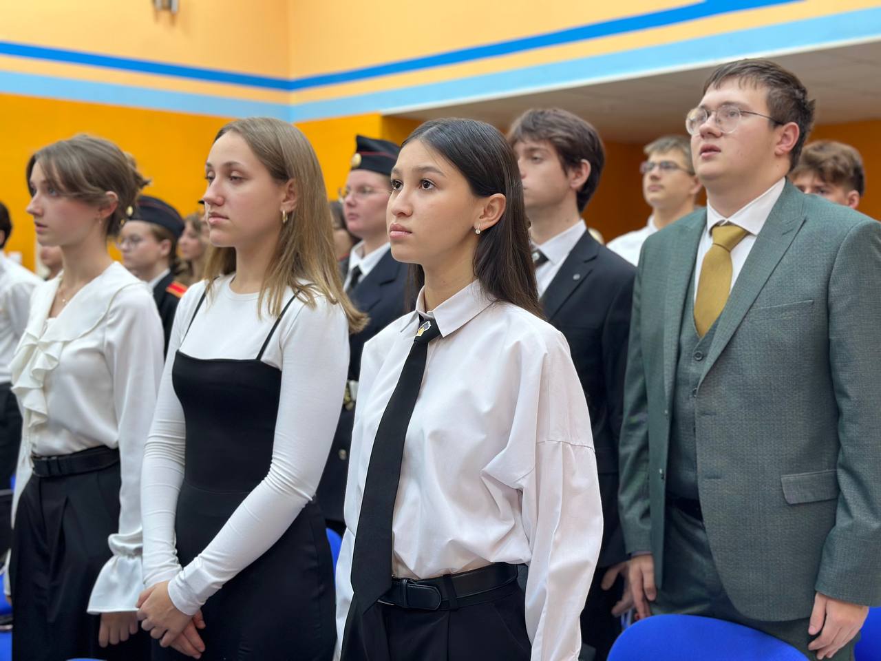 В Новом Уренгое состоялась торжественная церемония вручения образовательных сертификатов победителям окружного проекта для старшеклассников В Новом Уренгое состоялась торжественная церемония вручения образовательных сертификатов победителям окружного проекта для старшеклассников