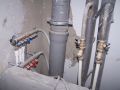 Как заменить старые трубы в квартире без затрат: полезные советы для жильцов
