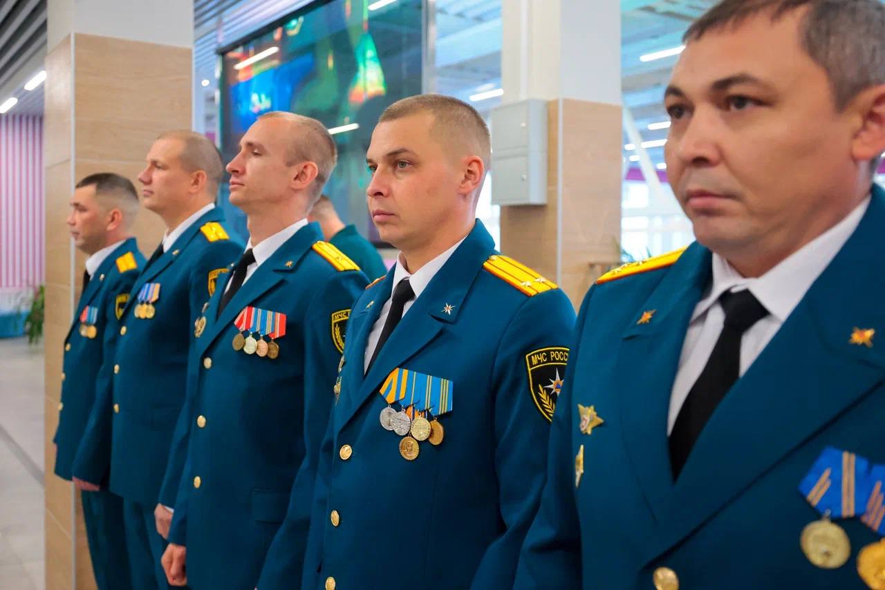 В городе Лабытнанги состоялась торжественная церемония «Посвящение в кадеты МЧС России» В городе Лабытнанги состоялась торжественная церемония «Посвящение в кадеты МЧС России»