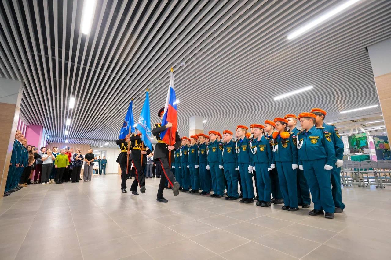 В городе Лабытнанги состоялась торжественная церемония «Посвящение в кадеты МЧС России» В городе Лабытнанги состоялась торжественная церемония «Посвящение в кадеты МЧС России»