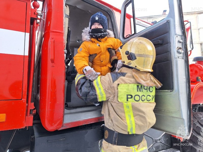 В Надыме профилактическое мероприятие превратилось в увлекательное путешествие для воспитанников детского сада «Росинка» В Надыме профилактическое мероприятие превратилось в увлекательное путешествие для воспитанников детского сада «Росинка»