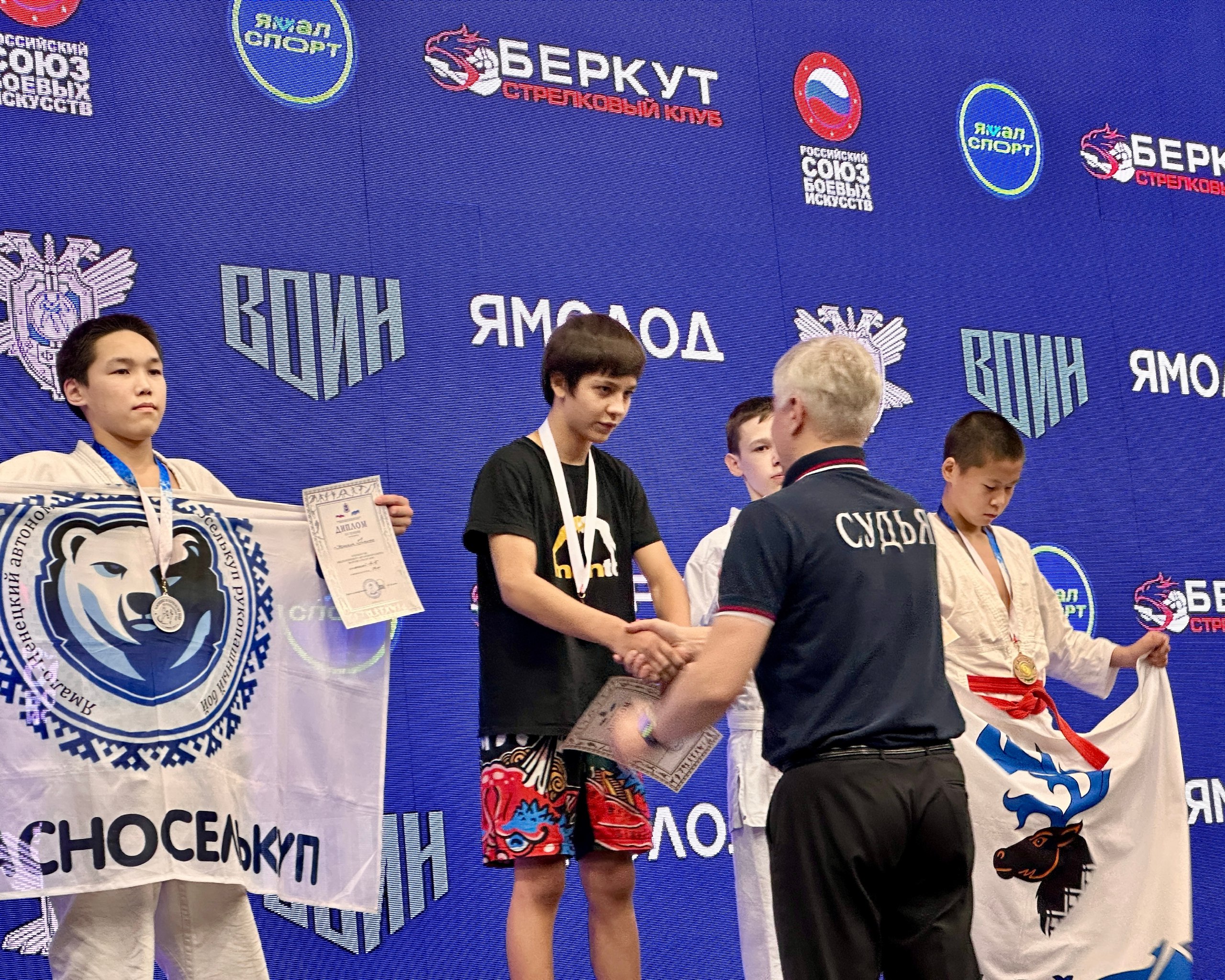 В Ноябрьске прошли первенство и чемпионат округа по рукопашному бою В Ноябрьске прошли первенство и чемпионат округа по рукопашному бою