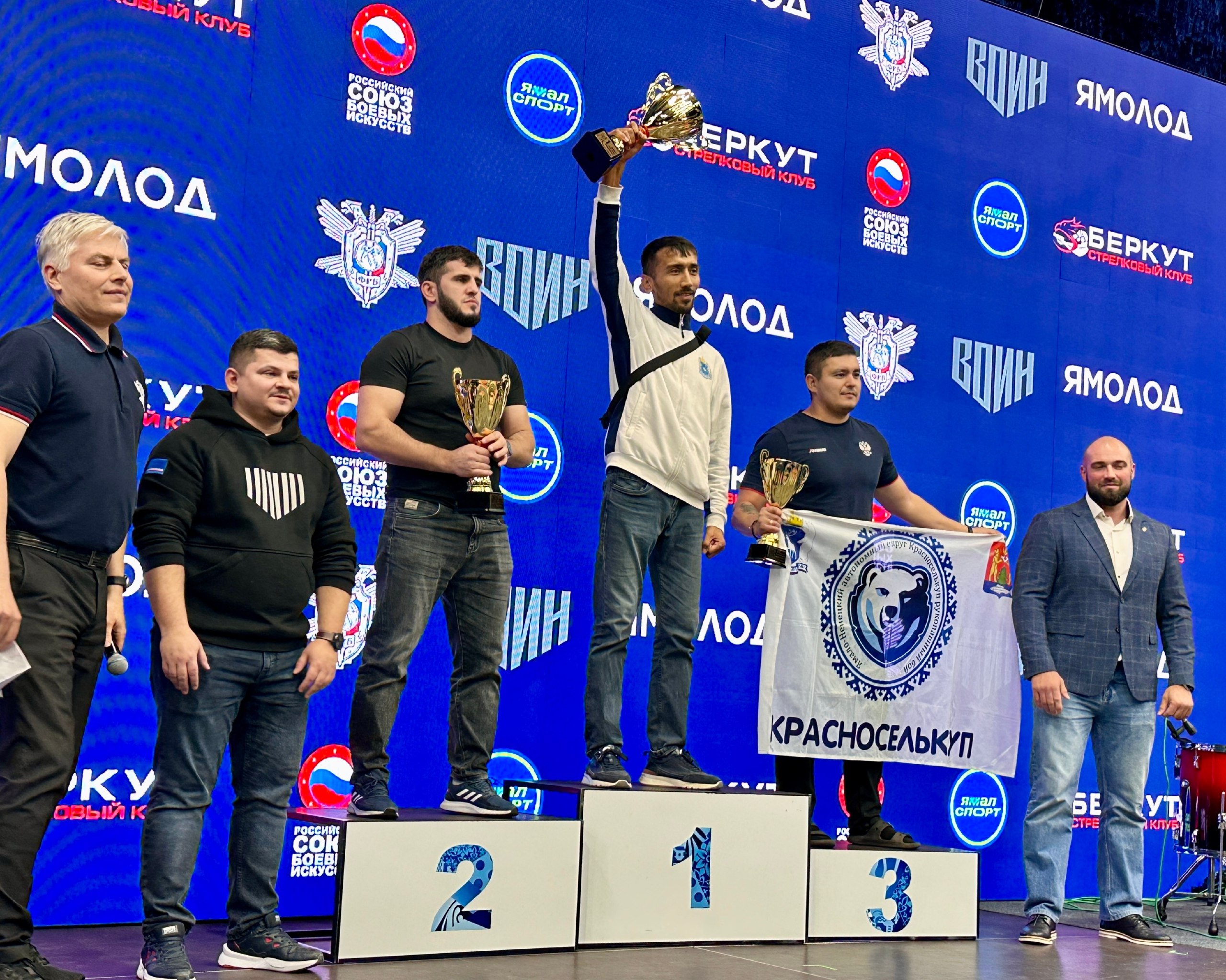 В Ноябрьске прошли первенство и чемпионат округа по рукопашному бою В Ноябрьске прошли первенство и чемпионат округа по рукопашному бою
