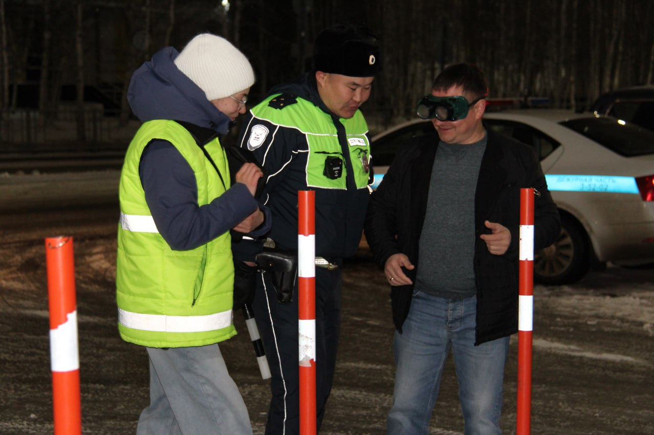В Губкинском: Госавтоинспекция и «Ямал в движении» провели интерактив по безопасности на дорогах В Губкинском: Госавтоинспекция и «Ямал в движении» провели интерактив по безопасности на дорогах