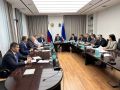В Правительстве ЯНАО состоялся оперативный штаб по строительству с муниципальными образованиями под руководством заместителя губернатора Ямала Александра Емельянова