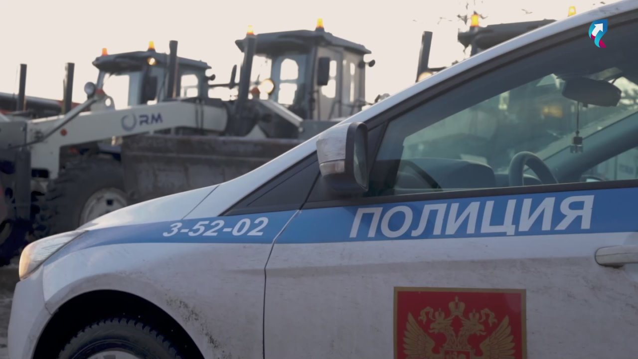 В Губкинском проверили готовность спецтехники к зиме