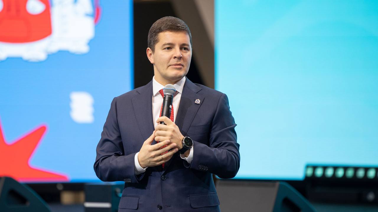 Дмитрий Артюхов отметил успехи ямальских аграриев на выставке в Екатеринбурге