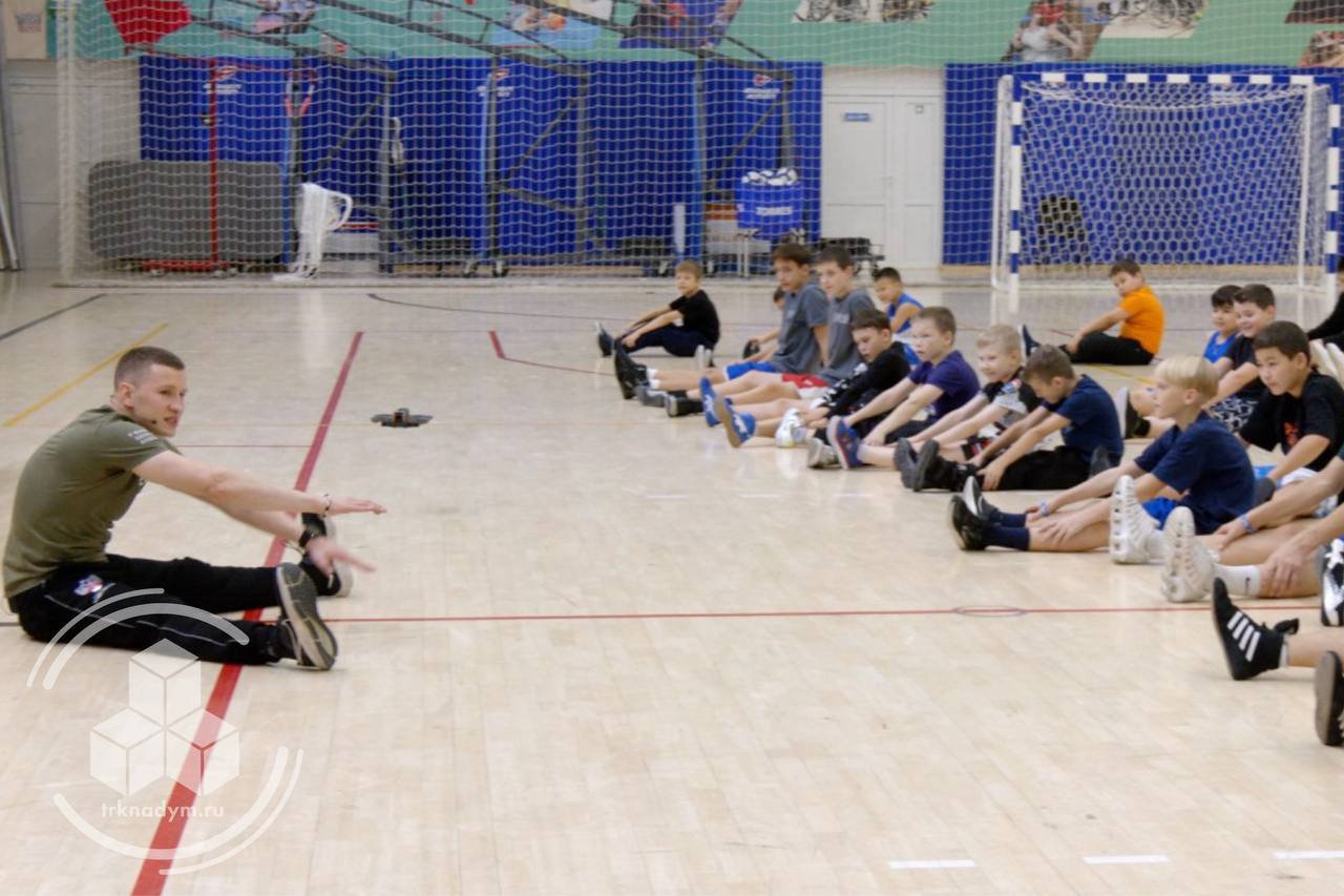 В зале спортивной школы «Арктика» для юных надымчан проходил мастер-класс от бронзового призёра Чемпионата Мира и Чемпиона Европы Дмитрия Двали В зале спортивной школы «Арктика» для юных надымчан проходил мастер-класс от бронзового призёра Чемпионата Мира и Чемпиона Европы Дмитрия Двали