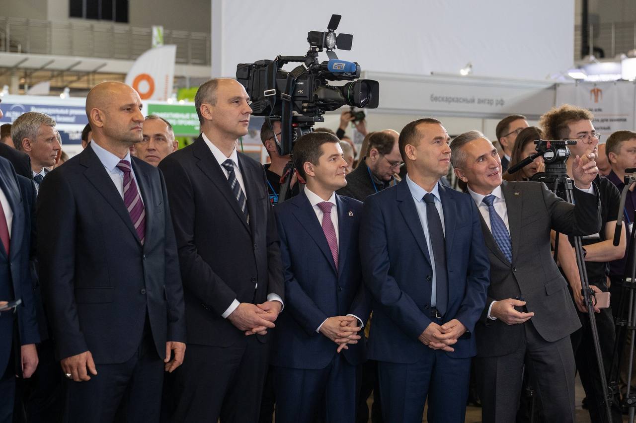 Дмитрий Артюхов: В Екатеринбурге на Совете при полномочном представителе Президента обсудили ключевые вопросы развития агропромышленного комплекса Урала, посетили отраслевую выставку Дмитрий Артюхов: В Екатеринбурге на Совете при полномочном представителе Президента обсудили ключевые вопросы развития агропромышленного комплекса Урала, посетили отраслевую выставку