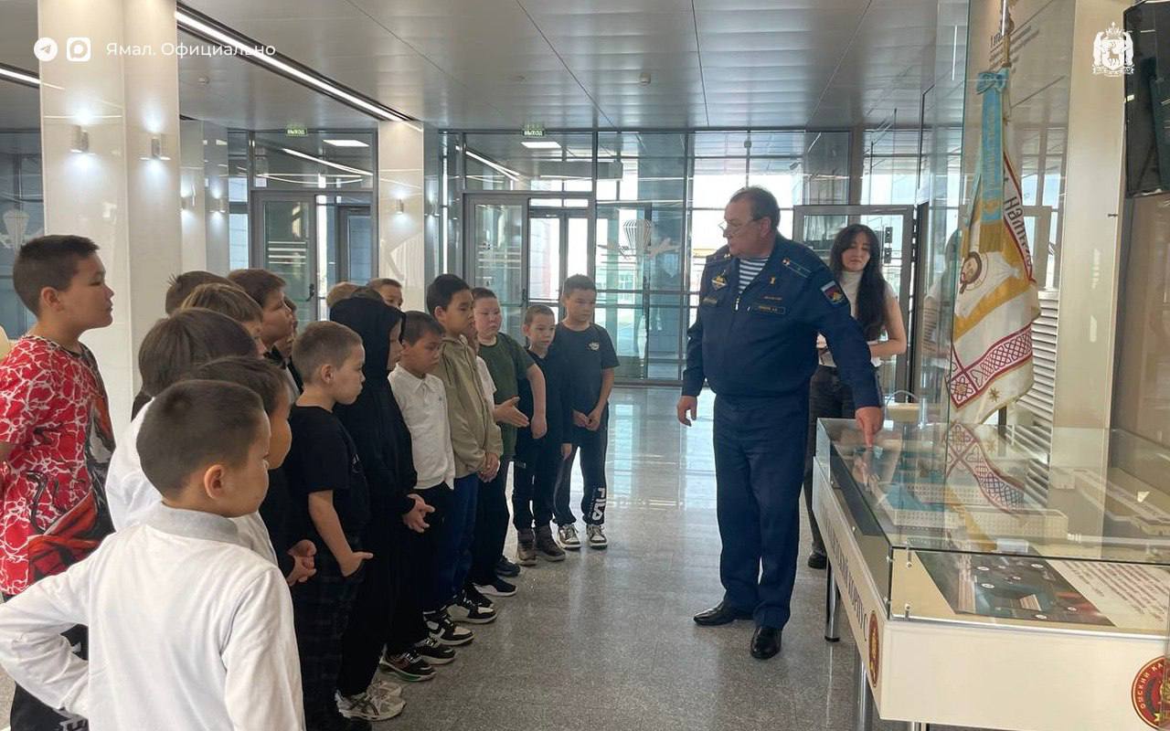 Юные тундровики отправились в образовательную поездку в Омск Юные тундровики отправились в образовательную поездку в Омск