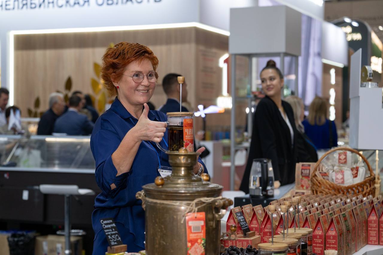 Дмитрий Артюхов: В Екатеринбурге на Совете при полномочном представителе Президента обсудили ключевые вопросы развития агропромышленного комплекса Урала, посетили отраслевую выставку Дмитрий Артюхов: В Екатеринбурге на Совете при полномочном представителе Президента обсудили ключевые вопросы развития агропромышленного комплекса Урала, посетили отраслевую выставку