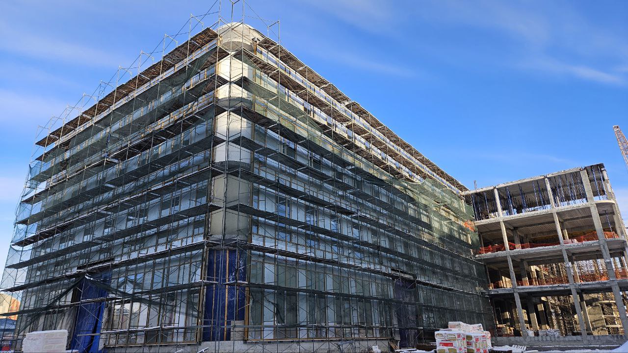 Новая поликлиника в южной части Нового Уренгоя готова более чем на треть Новая поликлиника в южной части Нового Уренгоя готова более чем на треть