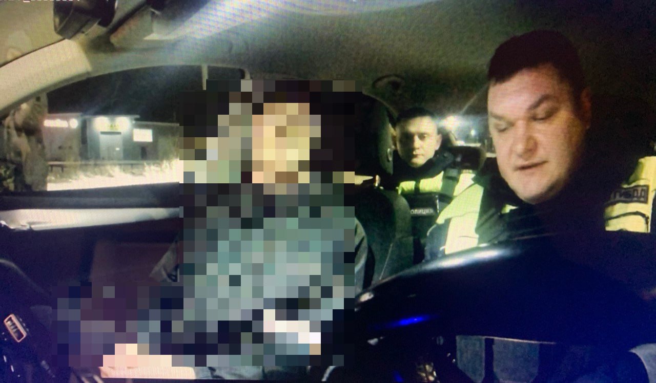 Ноябрьские автоинспекторы пресекли два грубых нарушения ПДД, которые могли привести к трагическим последствиям