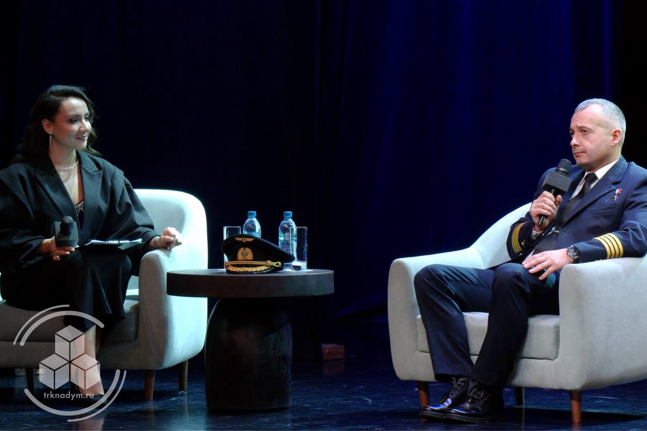 В Надым приехал Герой России лётчик Дамир Юсупов В Надым приехал Герой России лётчик Дамир Юсупов