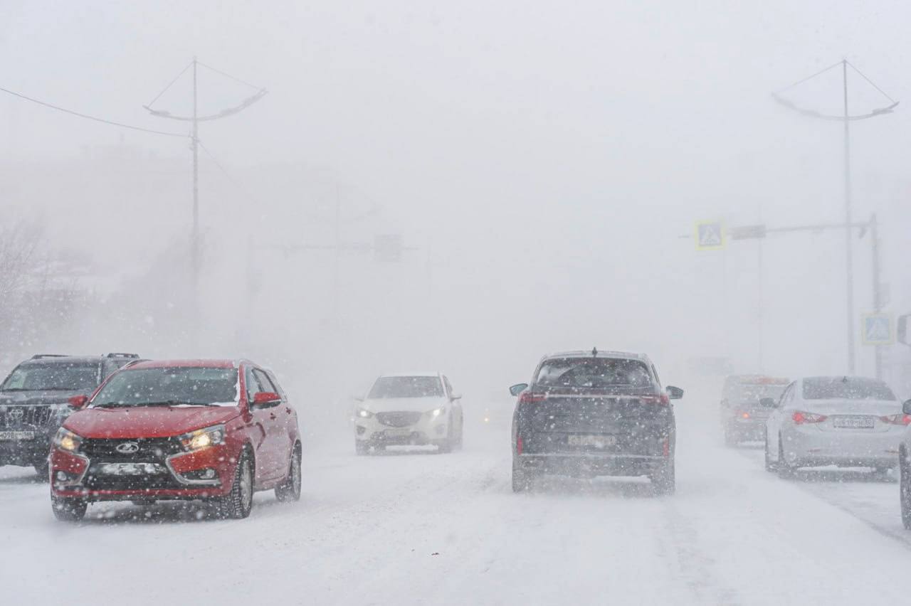 Погода ухудшается, завтра будет ветрено!