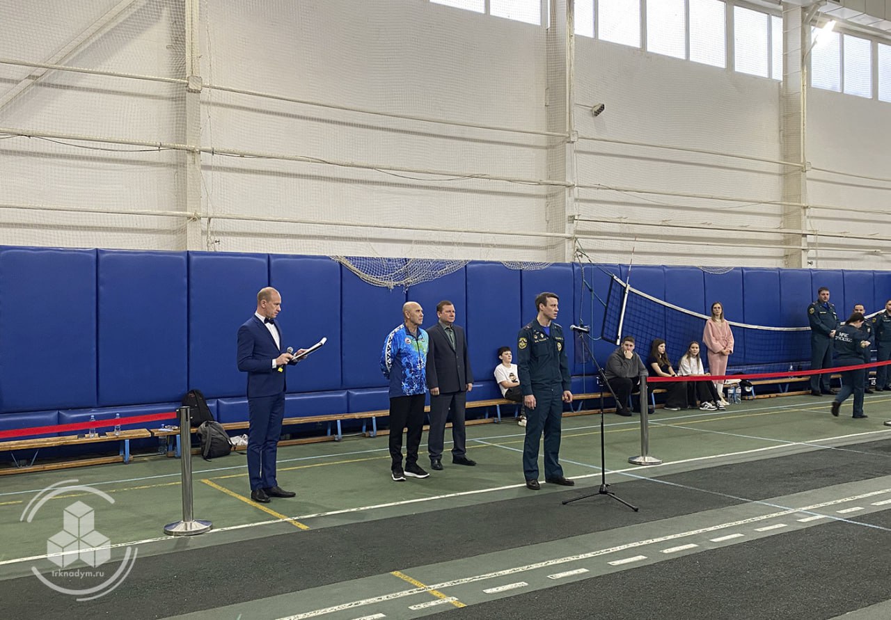 В спортивном манеже 1-го пожарно-спасательного состоялось лично-командное первенство по пожарно-спасательному спорту среди общеобразовательных школ Надымского района В спортивном манеже 1-го пожарно-спасательного состоялось лично-командное первенство по пожарно-спасательному спорту среди общеобразовательных школ Надымского района