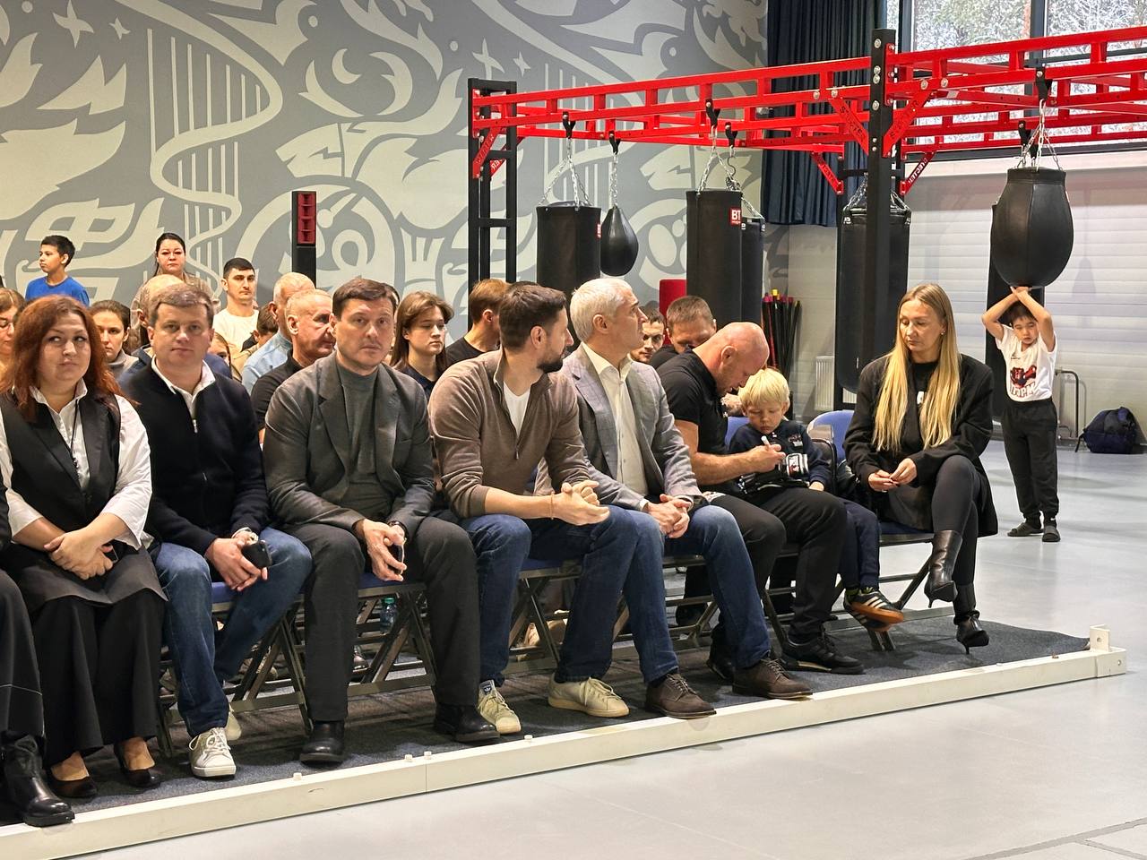 В Ноябрьск с визитом приехал основатель авторской школы единоборств «Шторм» В Ноябрьск с визитом приехал основатель авторской школы единоборств «Шторм»