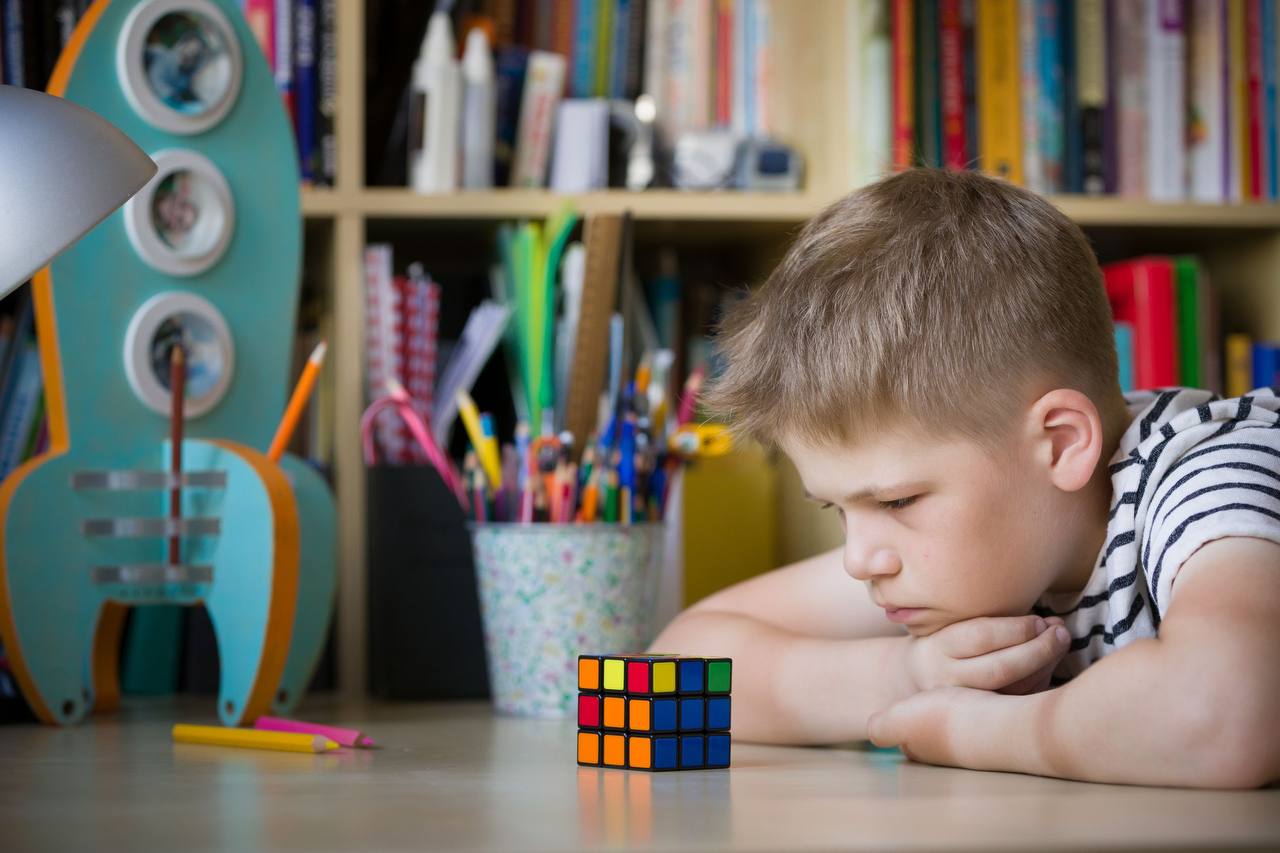 Воспитатель под судом: дети вместо игр получили побои