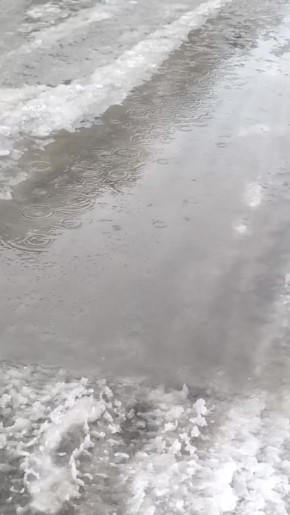 31 октября... В Ноябрьске идет дождь