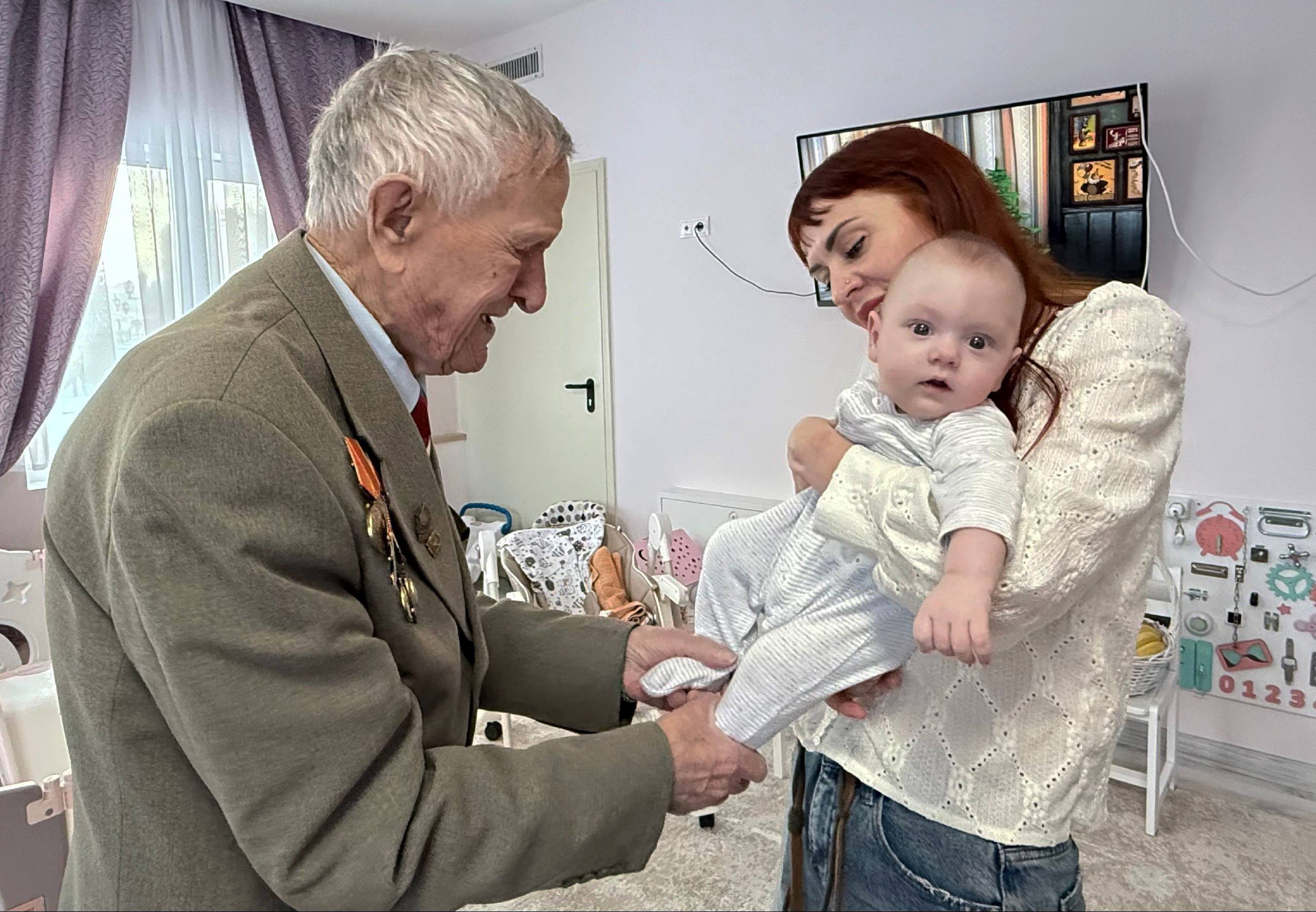 Объединяя поколения: когда история говорит сердцем Объединяя поколения: когда история говорит сердцем