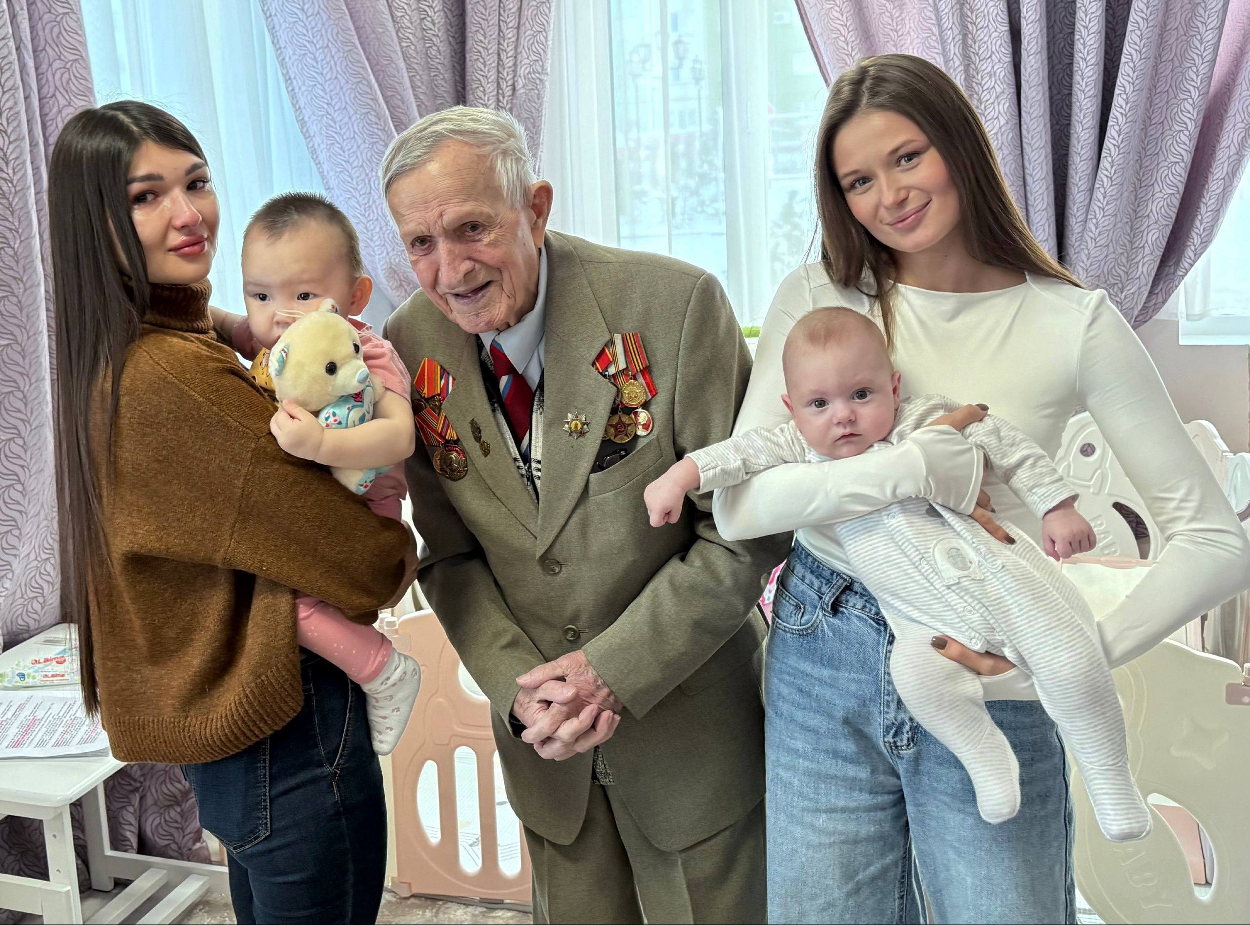 Объединяя поколения: когда история говорит сердцем Объединяя поколения: когда история говорит сердцем