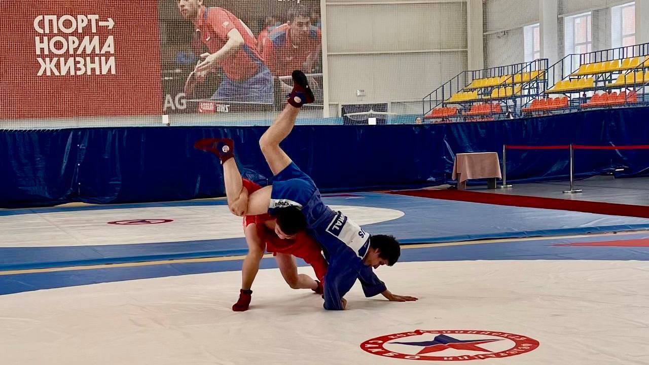 В Муравленко завершились окружные соревнования по самбо и боевому самбо В Муравленко завершились окружные соревнования по самбо и боевому самбо