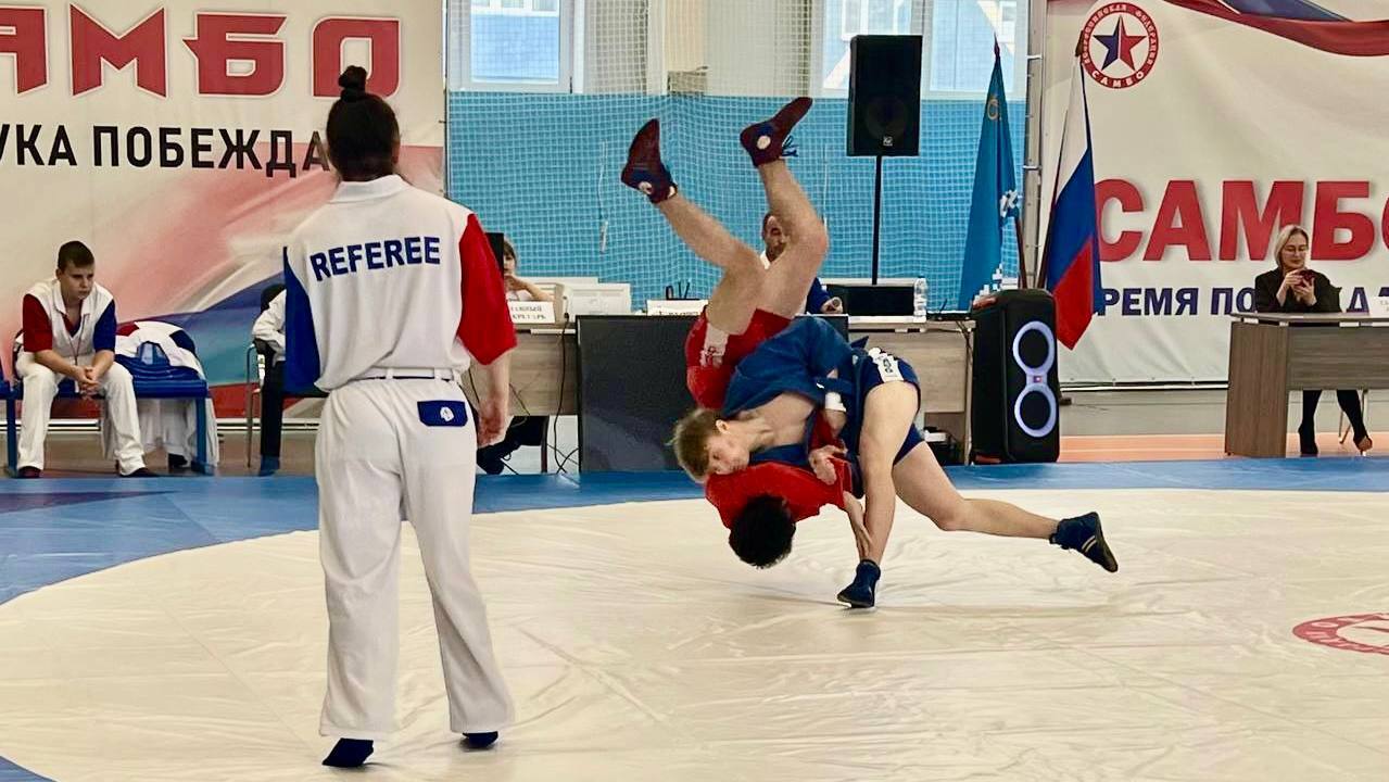 В Муравленко завершились окружные соревнования по самбо и боевому самбо В Муравленко завершились окружные соревнования по самбо и боевому самбо