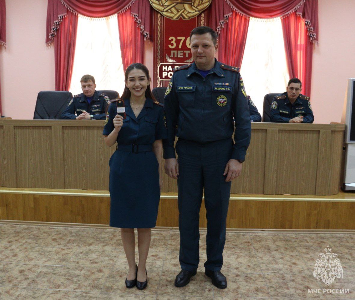 Сегодня в актовом зале Главного управления состоялось расширенное совещание с личным составом, на котором Врио начальника Главного управления, полковник внутренней службы Назаренко Роман вручил очередные специальные звания... Сегодня в актовом зале Главного управления состоялось расширенное совещание с личным составом, на котором Врио начальника Главного управления, полковник внутренней службы Назаренко Роман вручил очередные специальные звания...