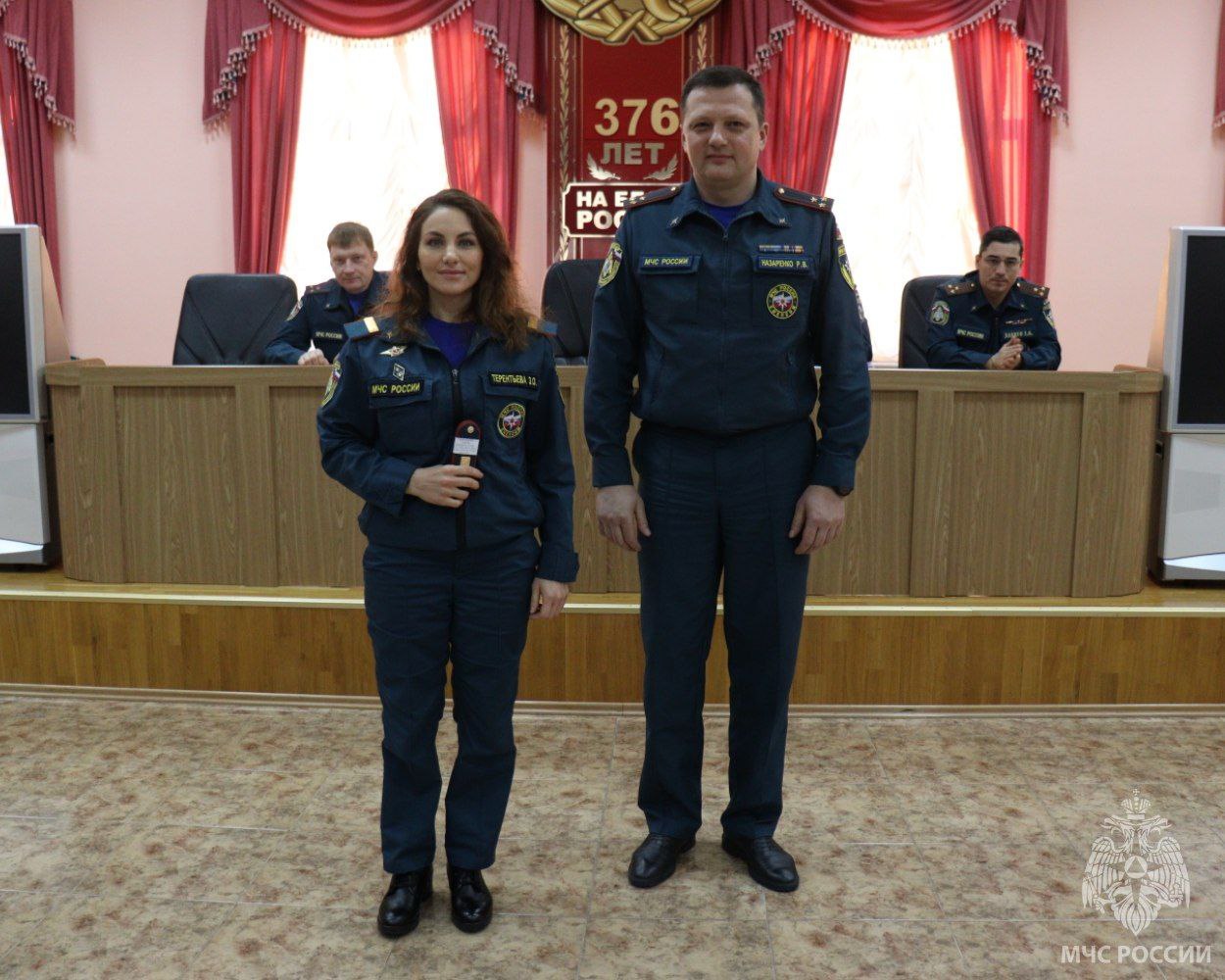 Сегодня в актовом зале Главного управления состоялось расширенное совещание с личным составом, на котором Врио начальника Главного управления, полковник внутренней службы Назаренко Роман вручил очередные специальные звания... Сегодня в актовом зале Главного управления состоялось расширенное совещание с личным составом, на котором Врио начальника Главного управления, полковник внутренней службы Назаренко Роман вручил очередные специальные звания...