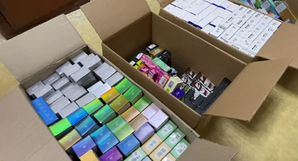 Торговля без маркировки. В Салехарде нашли точку продажи нелегальных вейпов