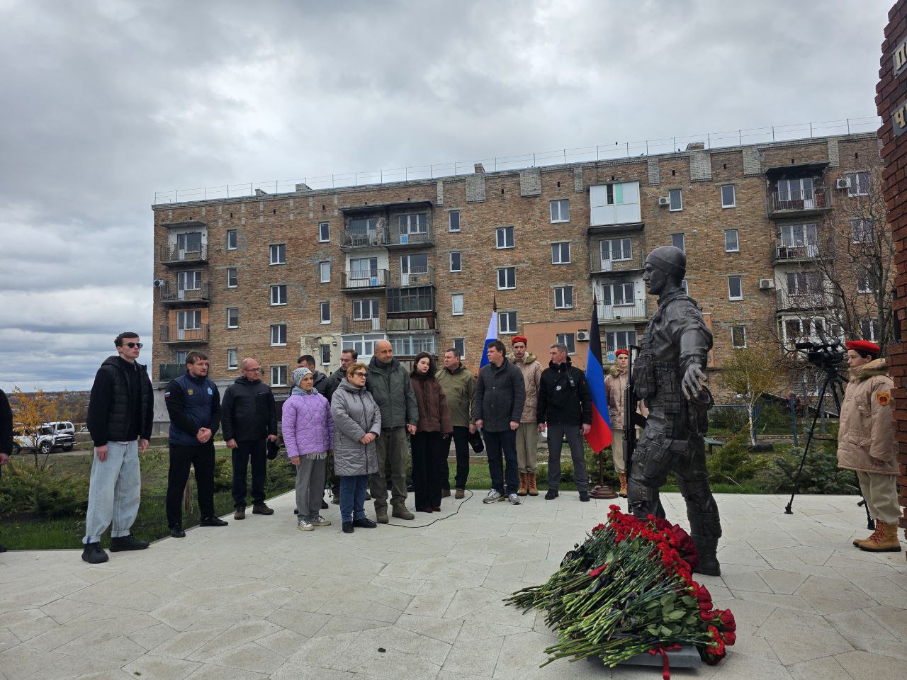 Артём Жога: В Волновахе на Донбассе создан памятник моему сыну, Герою России и Герою ДНР, командиру батальона "Спарта" Владимиру Жога Артём Жога: В Волновахе на Донбассе создан памятник моему сыну, Герою России и Герою ДНР, командиру батальона "Спарта" Владимиру Жога