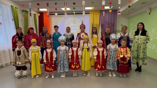 В преддверии Дня народного единства в детском саду «Оленёнок» прошёл яркий праздник «Хоровод дружбы»
